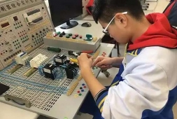 C늼g